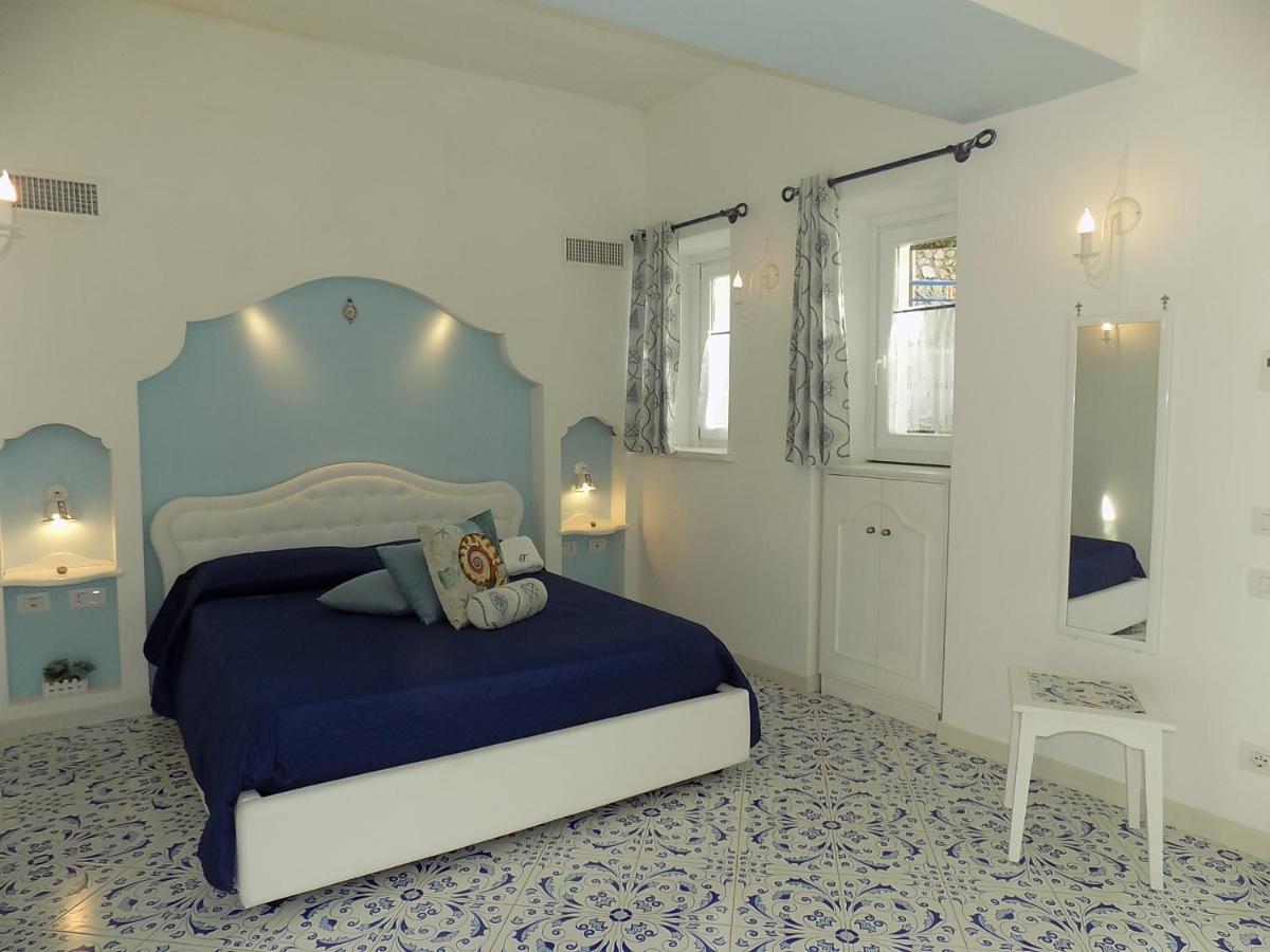 Maison De Charme Villa Mavi Praiano Buitenkant foto