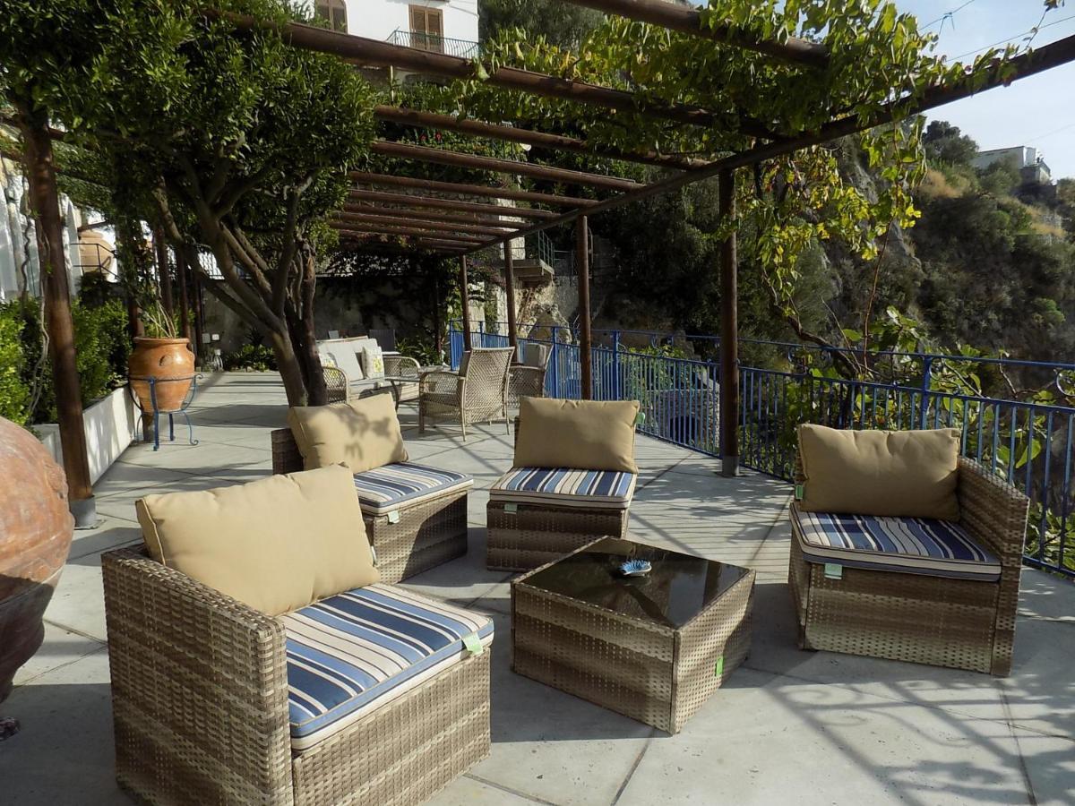 Maison De Charme Villa Mavi Praiano Buitenkant foto