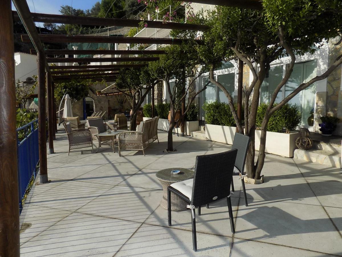Maison De Charme Villa Mavi Praiano Buitenkant foto
